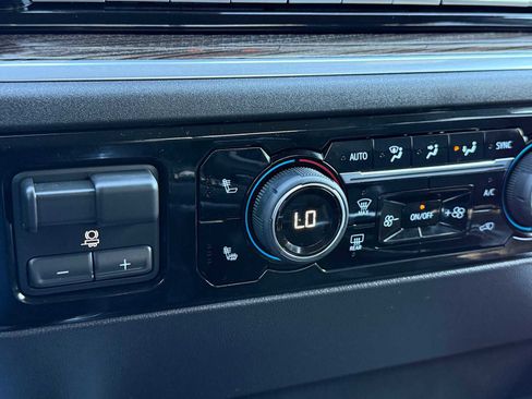 Used 2026 Chevrolet Silverado 1500 LT Trail Boss w/ LT Trail Boss Premium Package AWD/4WD image 36