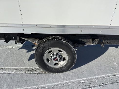 New 2025 GMC Savana 3500 Work Van w/ Power Convenience Package image 21