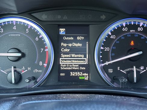 Used 2019 Toyota Highlander XLE image 29