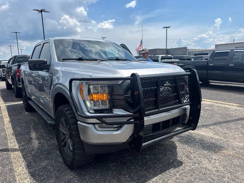 Used 2022 Ford F150 XLT w/ Equipment Group 302A High AWD/4WD image 3