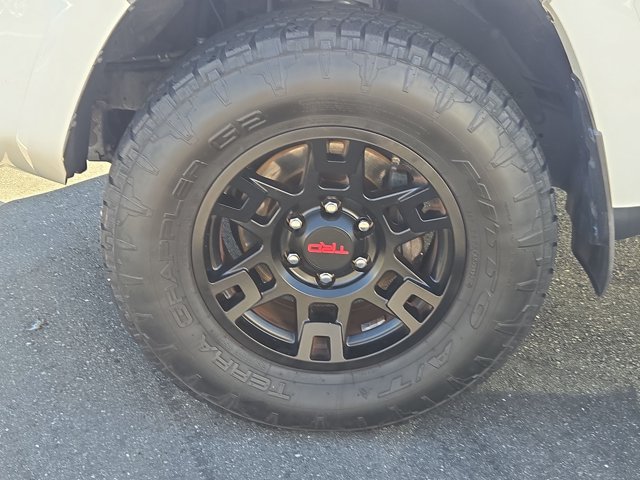 Used 2019 Toyota 4Runner SR5 Premium AWD/4WD image 24