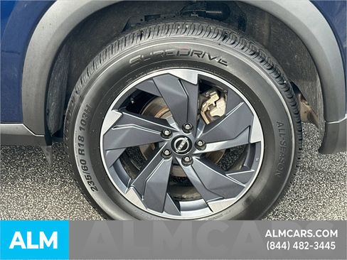 Used 2025 Nissan Rogue SV FWD image 24