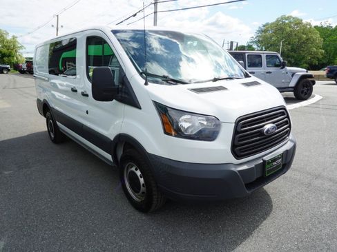 Used 2018 Ford Transit 250 130 Low Roof RWD image 4