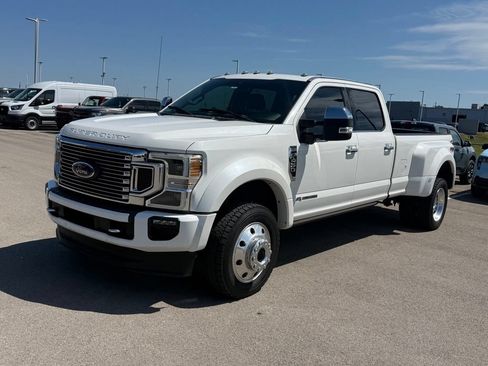 Used 2020 Ford F450 Platinum w/ FX4 Off-Road Package AWD/4WD image 22