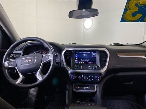 Certified 2023 GMC Acadia SLE w/ LPO, Floor Liner Package image 10