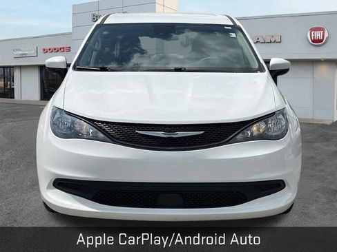 Used 2023 Chrysler Voyager LX FWD image 2