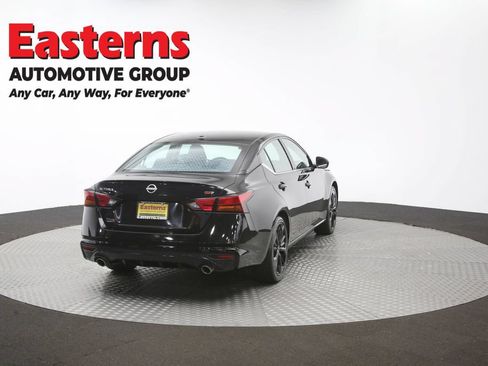 Used 2024 Nissan Altima 2.5 SR FWD image 40