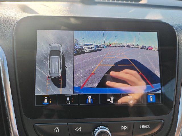 Used 2024 Chevrolet Equinox LT FWD image 23