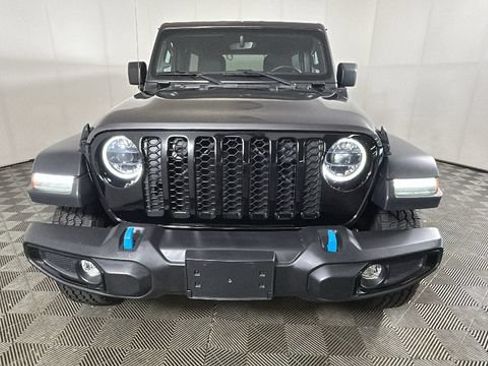 Used 2023 Jeep Wrangler Unlimited w/ 8.4" Radio Group AWD/4WD image 7