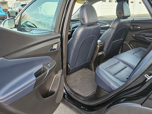 Certified 2023 Chevrolet Bolt EUV Premier w/ Sun & Sound Package image 18