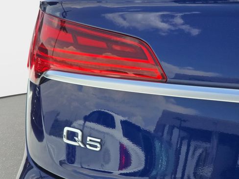 Used 2023 Audi Q5 Premium w/ Premium Plus Package AWD/4WD image 27