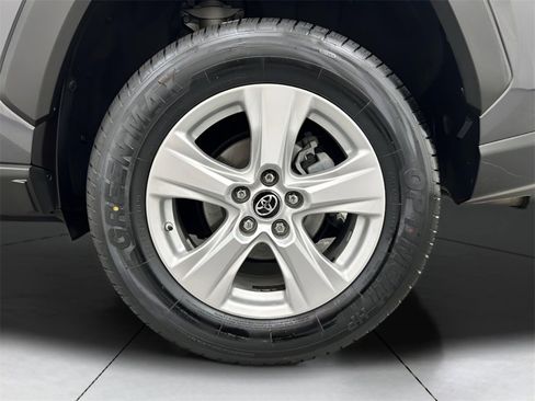 Used 2019 Toyota RAV4 XLE image 22