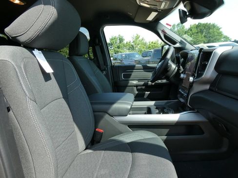 New 2026 RAM 2500 Big Horn AWD/4WD image 10
