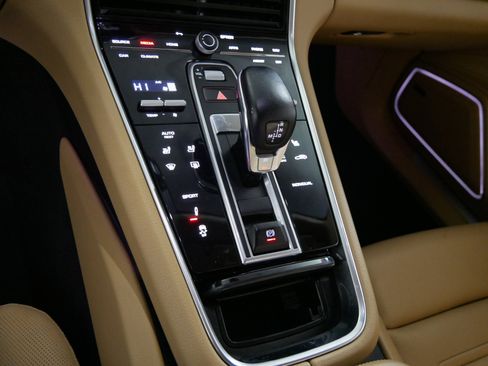 Used 2022 Porsche Panamera 4 AWD/4WD image 24