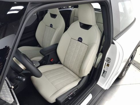 New 2025 MINI Cooper 2-Door Hardtop image 12