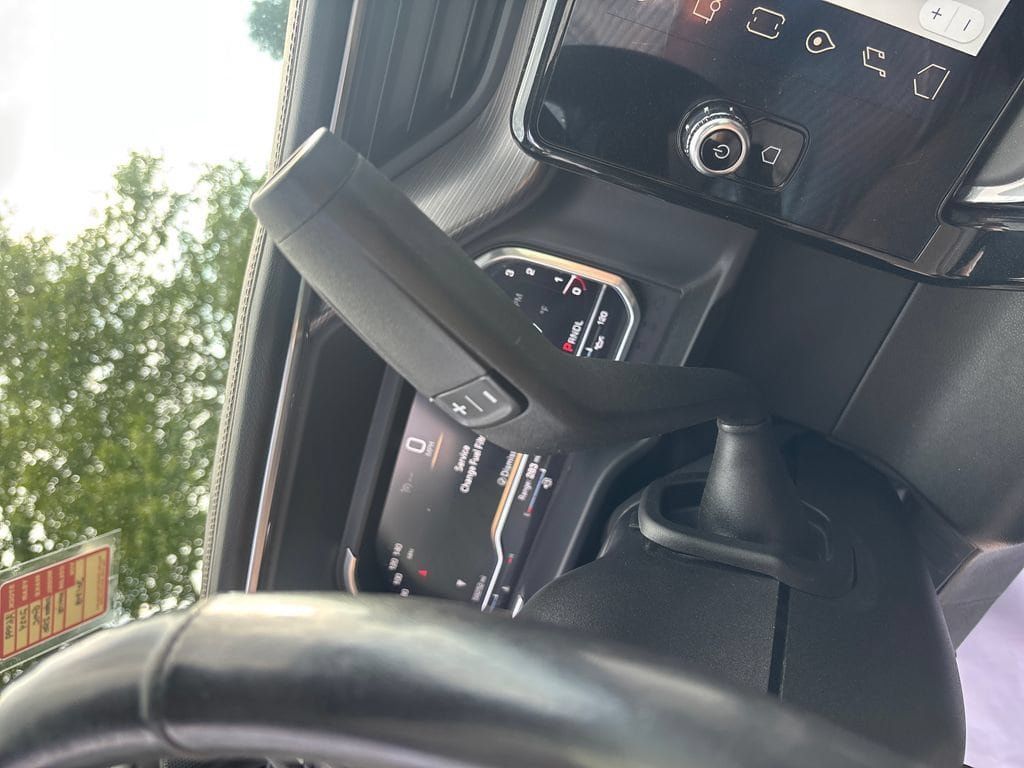 Used 2024 GMC Sierra 2500 Denali Ultimate AWD/4WD image 25