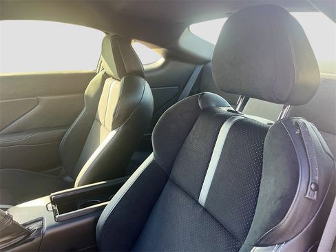 Used 2025 Toyota GR86 Premium image 20