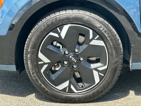 Used 2023 Kia Niro Wind FWD image 33