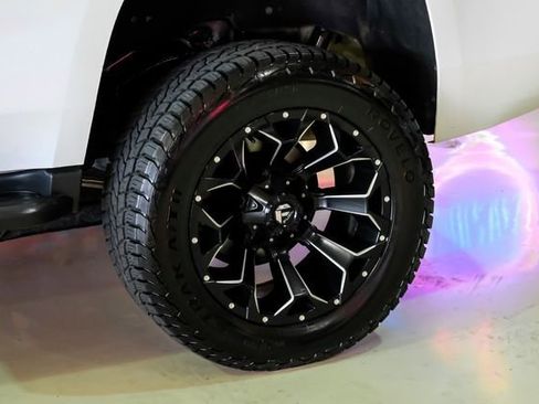 Used 2019 Chevrolet Tahoe LT AWD/4WD image 56