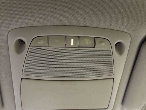 Used 2016 Nissan Rogue SV FWD image 58