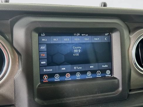 Used 2019 Jeep Wrangler Unlimited Sahara w/ Cold Weather Group AWD/4WD image 21