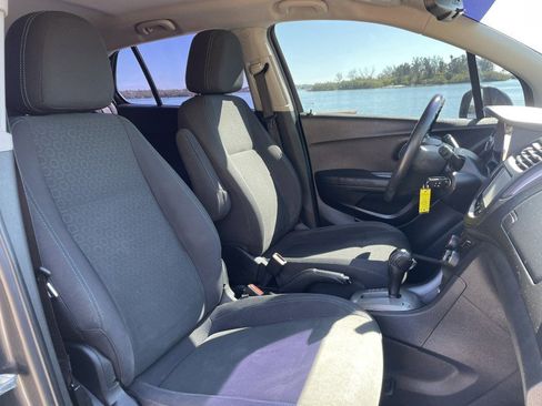Used 2016 Chevrolet Trax LS image 7