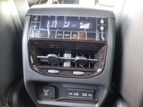 New 2026 Jeep Grand Cherokee L Limited RWD image 17
