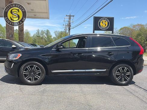 Used 2017 Volvo XC60 T5 Dynamic w/ Preferred Option Package image 3