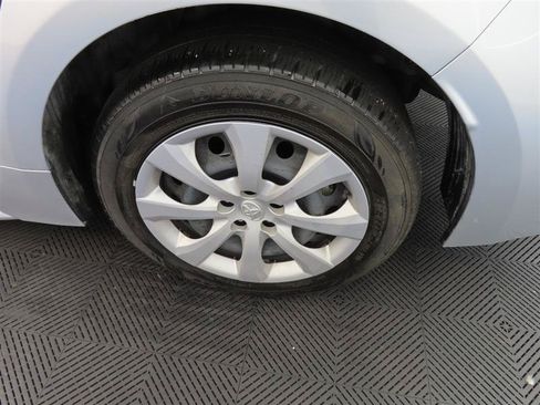 Used 2025 Toyota Corolla LE FWD image 9