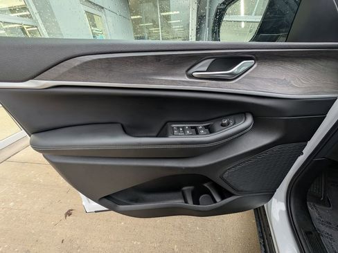 New 2026 Jeep Grand Cherokee Altitude image 36