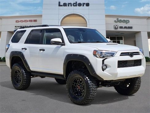 Used 2021 Toyota 4Runner Venture image 3