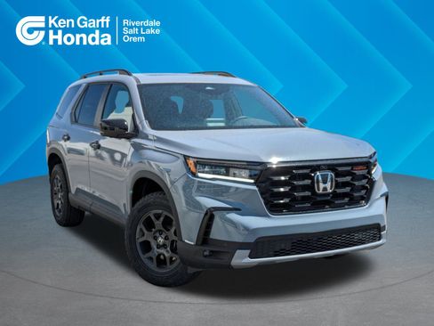New 2025 Honda Pilot TrailSport image 1