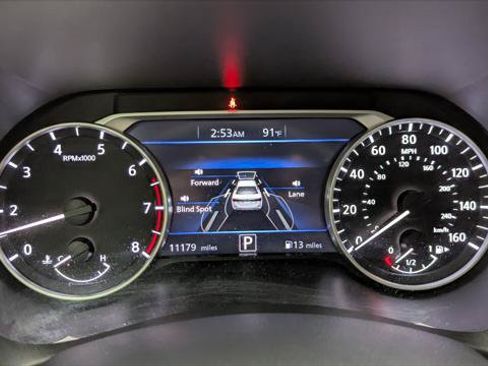 Used 2025 Nissan Sentra SV FWD image 27