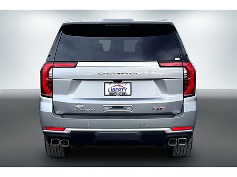 New 2026 GMC Yukon XL Denali w/ Denali Reserve Package AWD/4WD image 4