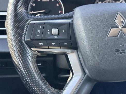 Used 2024 Mitsubishi Outlander SE image 14