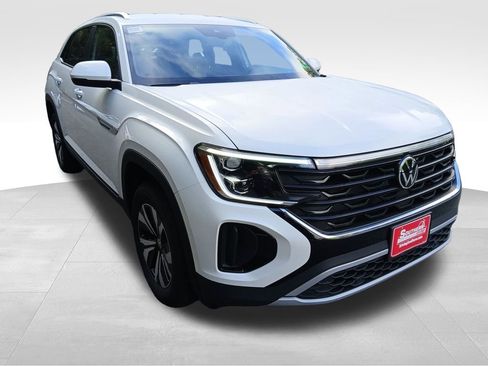 New 2026 Volkswagen Atlas Cross Sport SE image 7