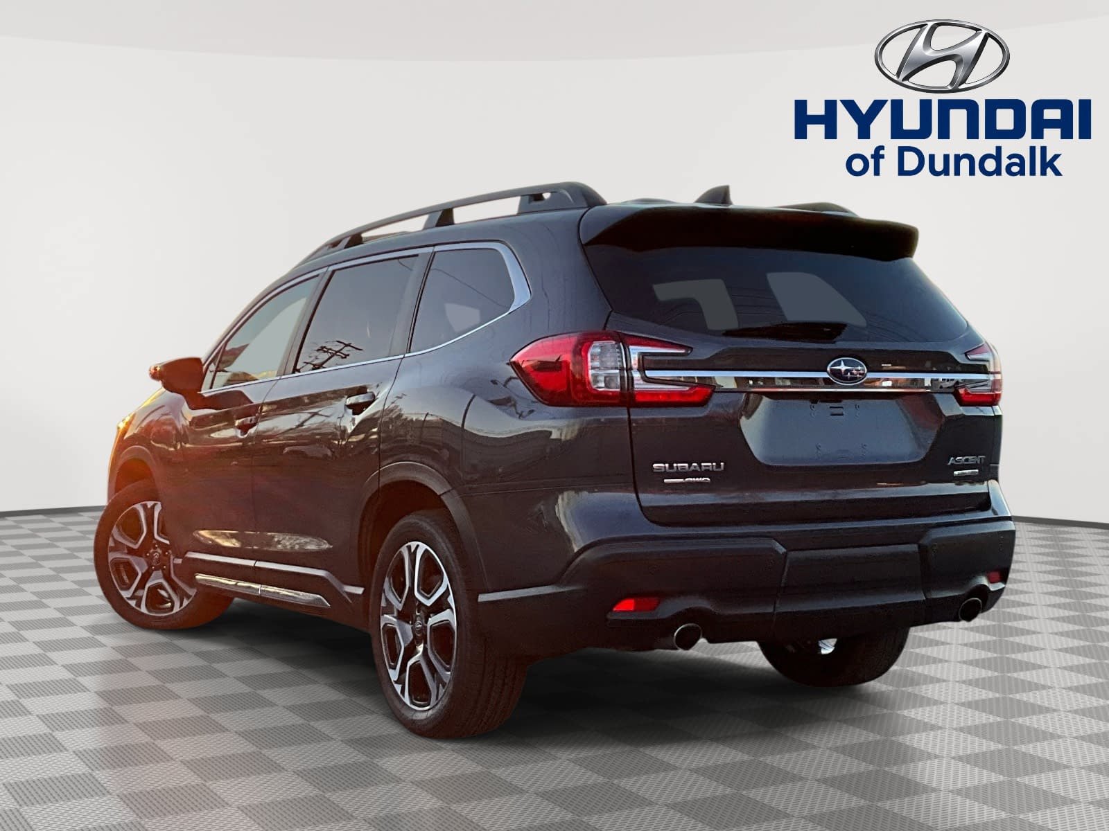 Used 2024 Subaru Ascent Limited w/ Technology Package AWD/4WD image 4