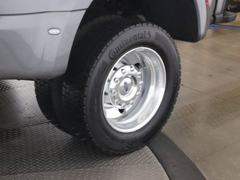 Used 2025 Ford F450 Platinum image 13