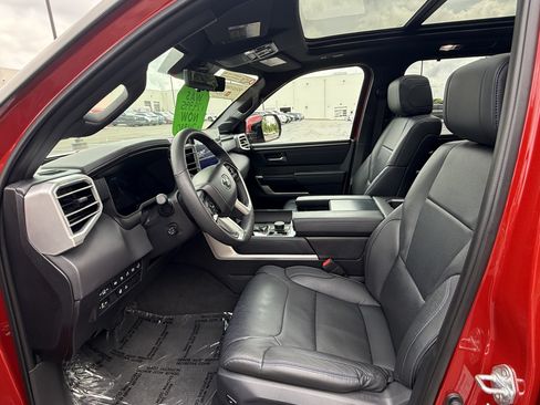 Certified 2025 Toyota Sequoia Platinum AWD/4WD image 35