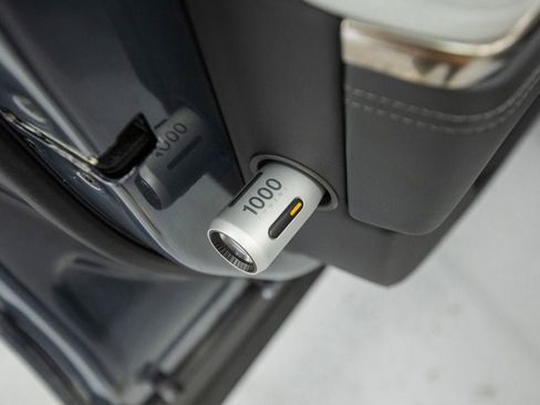 Used 2022 Rivian R1T Adventure image 29