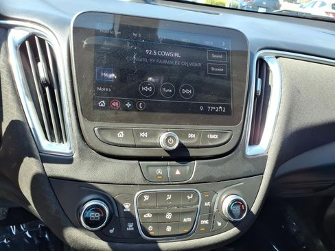 Used 2020 Chevrolet Malibu LT image 12