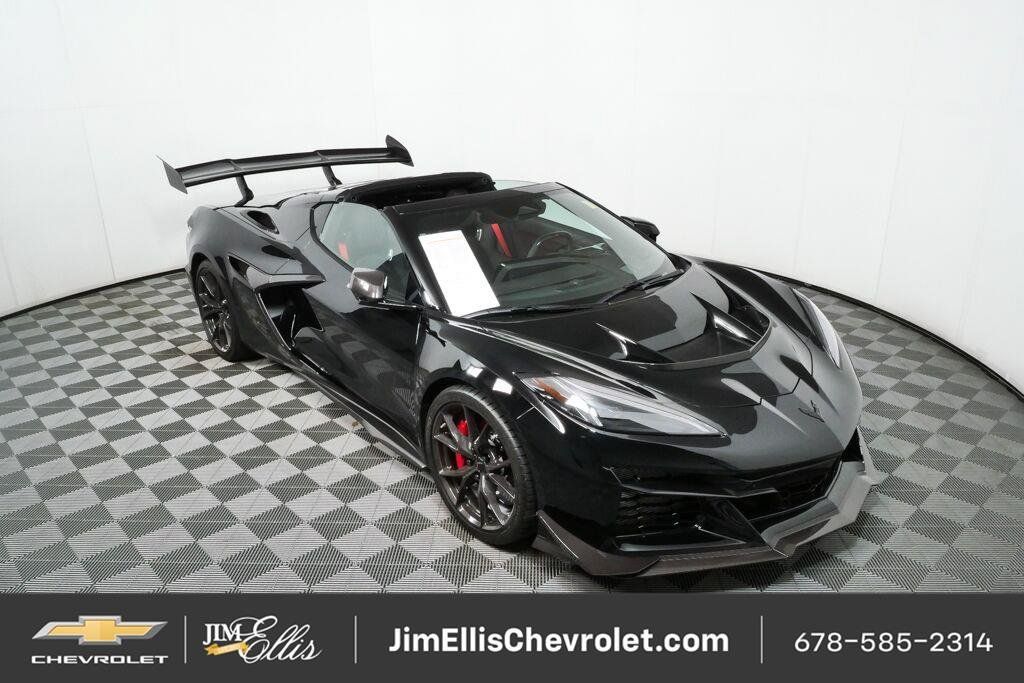 Used 2027 Chevrolet Corvette ZR1 w/ ZR1 Carbon Fiber Aero Package RWD image 21