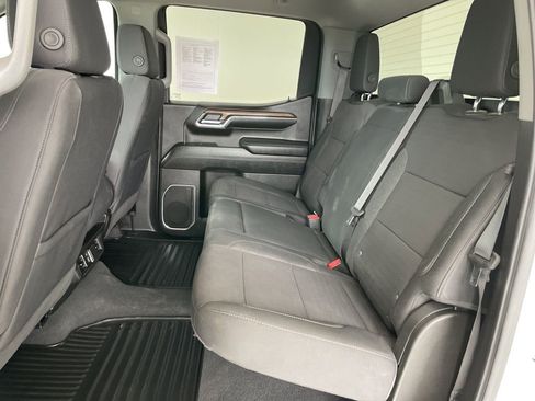 Used 2024 Chevrolet Silverado 1500 LT image 17