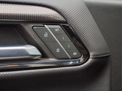 Used 2023 Chevrolet Silverado 1500 ZR2 w/ Technology Package image 23