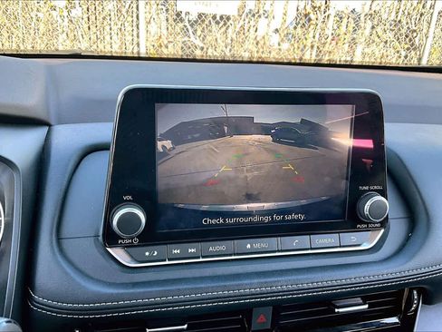 Certified 2022 Nissan Rogue SV image 25