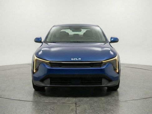 Used 2025 Kia K4 FWD image 2