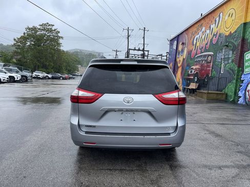 Used 2016 Toyota Sienna LE w/ Protection Package AWD/4WD image 4