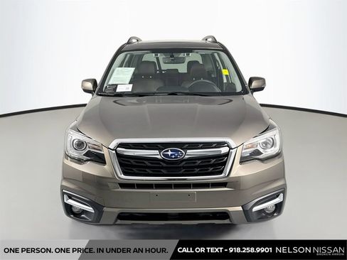 Used 2018 Subaru Forester 2.5i Touring w/ Popular Package #3B AWD/4WD image 2