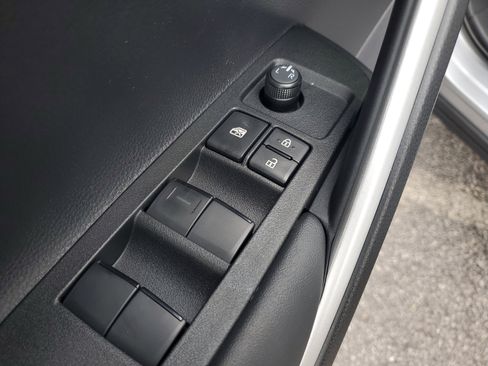 New 2026 Toyota Corolla Cross L image 18