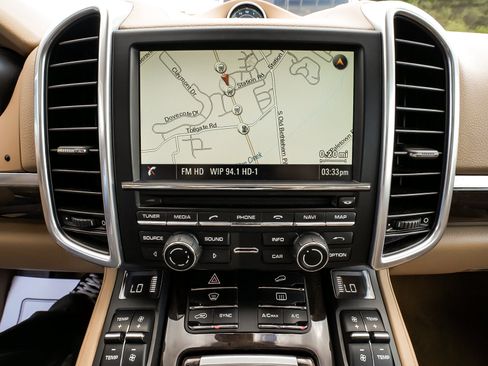 Used 2016 Porsche Cayenne S AWD/4WD image 33